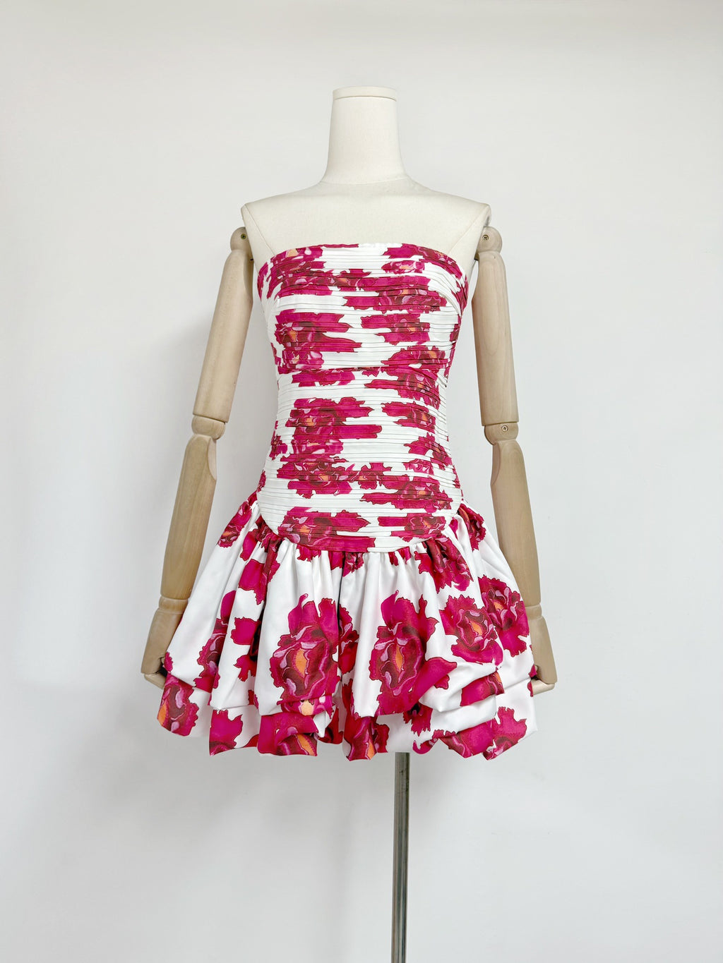 New Style Strapless Pleated Playful Short Dress For Women