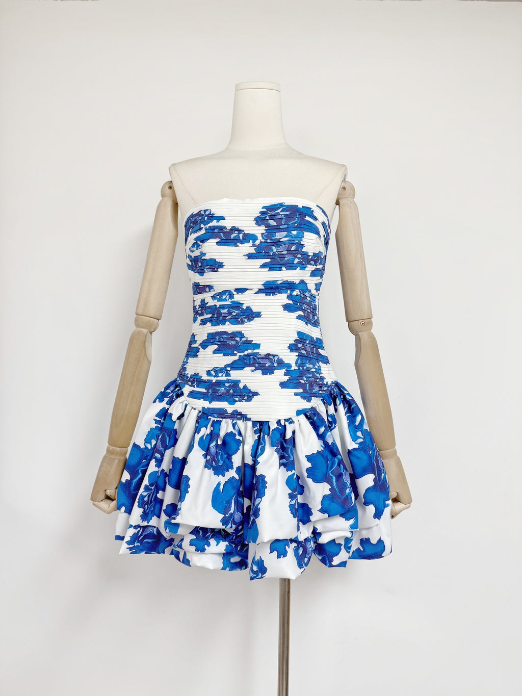 New Style Strapless Pleated Playful Short Dress For Women